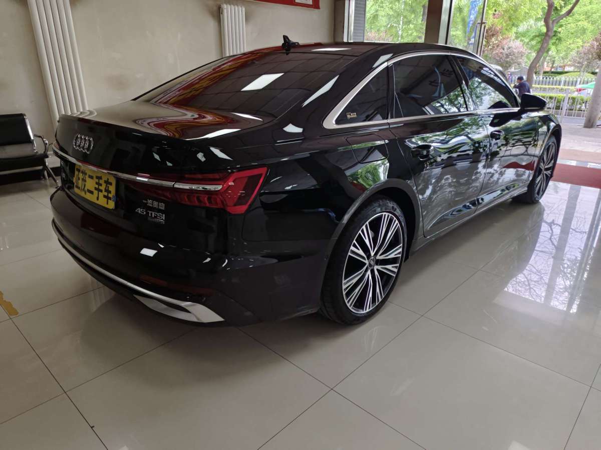 奧迪 奧迪A6L  2023款 45 TFSI quattro 臻選動(dòng)感型圖片