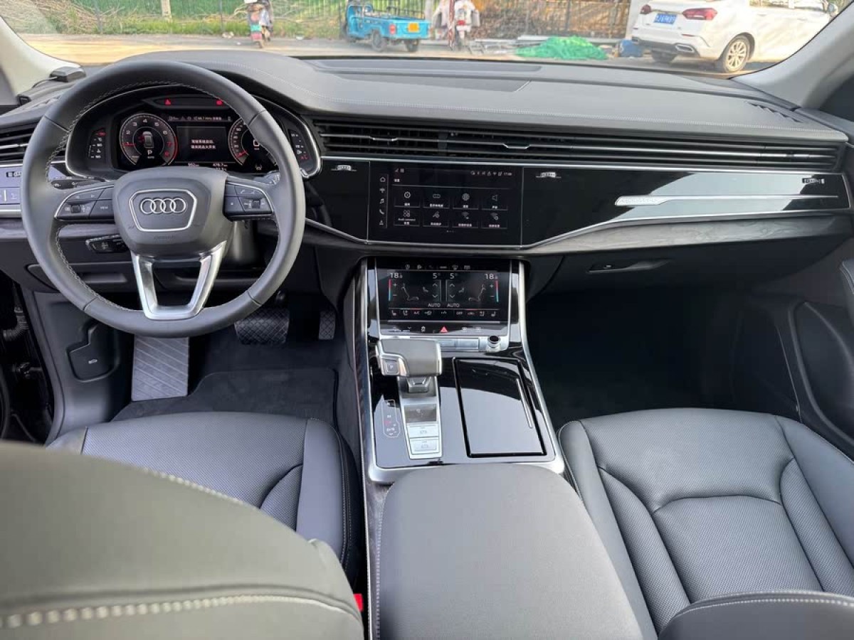 奧迪 奧迪Q8  2023款 55 TFSI 豪華動感型圖片
