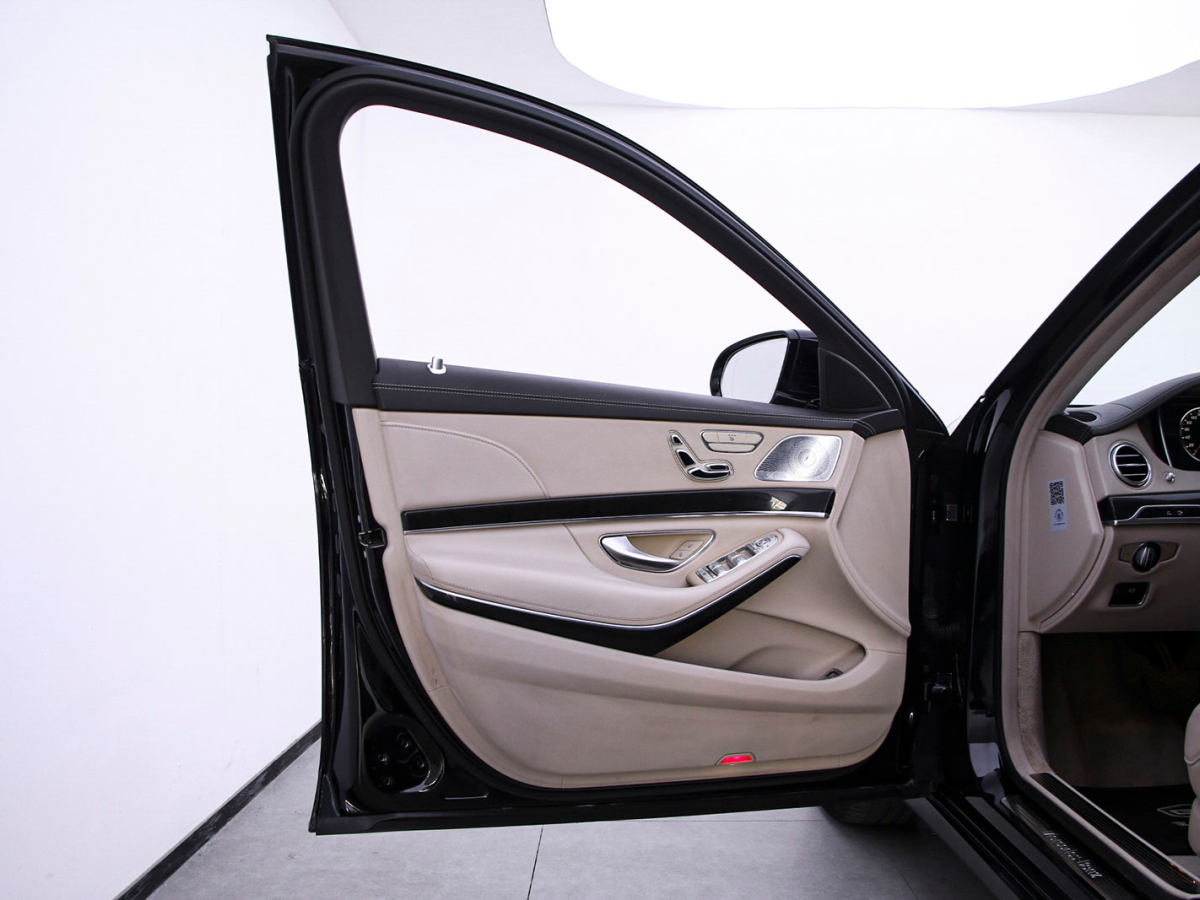 2015年1月奔驰 奔驰S级  2015款 S 400 L 4MATIC
