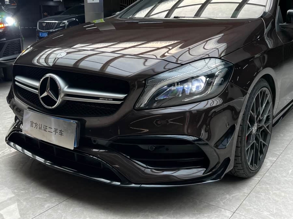 奔馳 奔馳A級(jí)AMG  2016款 AMG A 45 4MATIC 冠軍版圖片