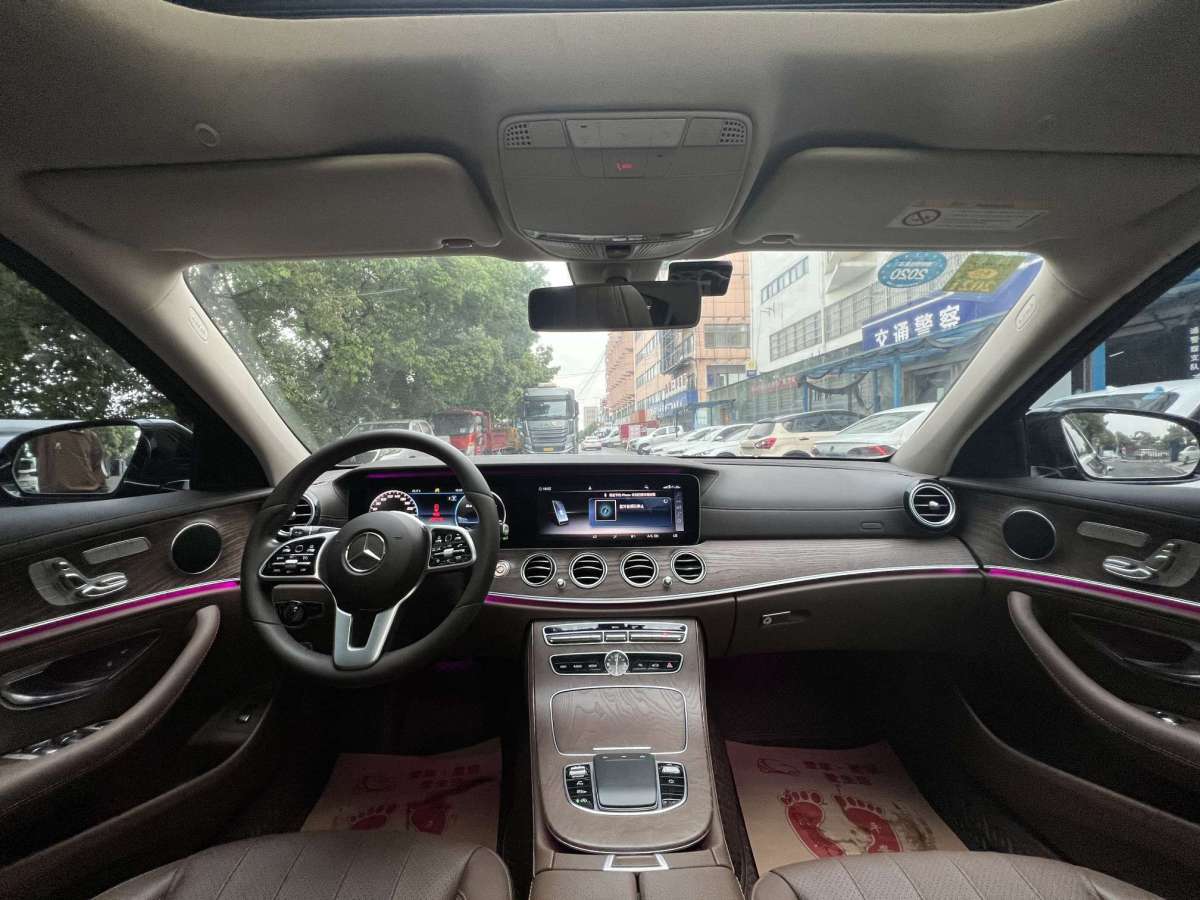 奔驰 奔驰E级  2019款 改款 E 300 L 时尚型图片