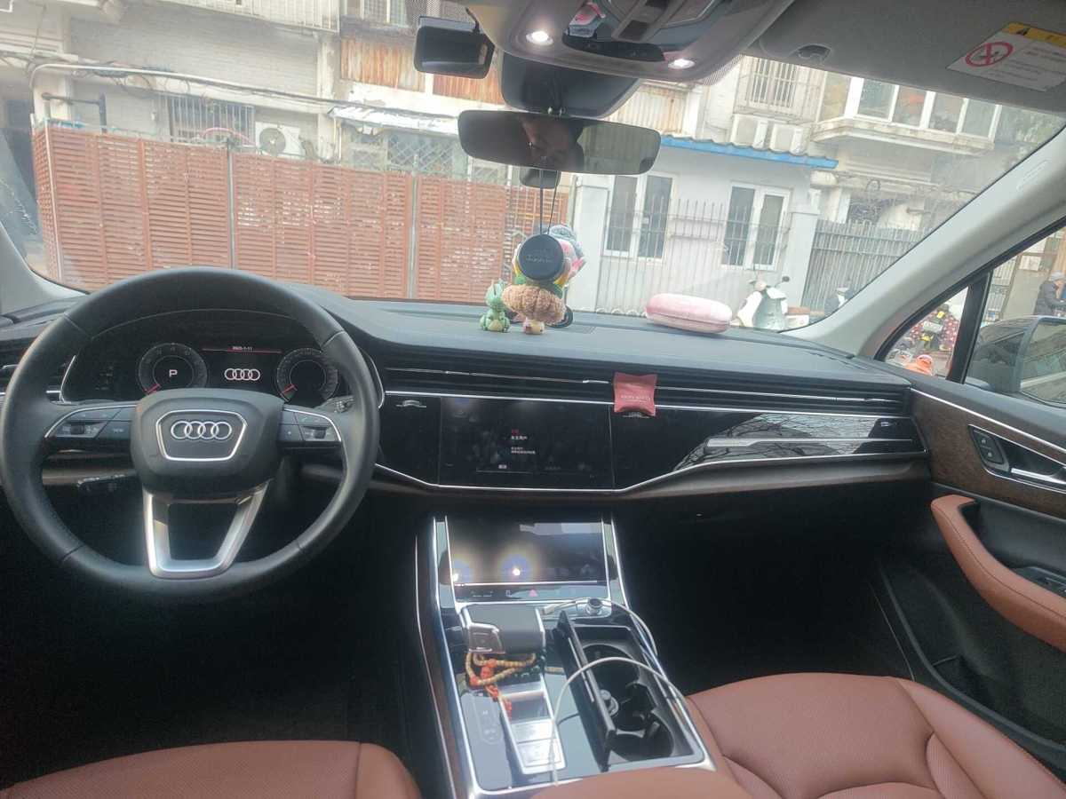 奧迪 奧迪Q7  2023款 45 TFSI quattro S line運(yùn)動(dòng)型圖片