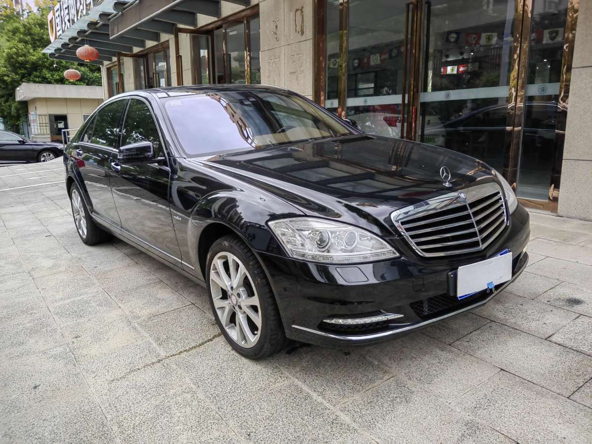 2012年6月奔驰 奔驰S级  2012款 S 400 L HYBRID Grand Edition