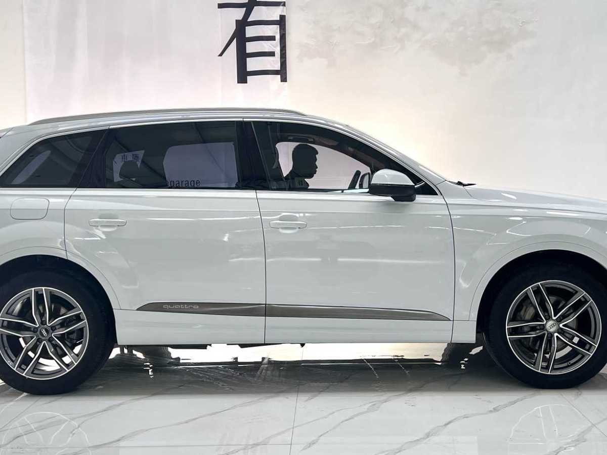 奧迪 奧迪Q7  2016款 40 TFSI S line運(yùn)動(dòng)型圖片