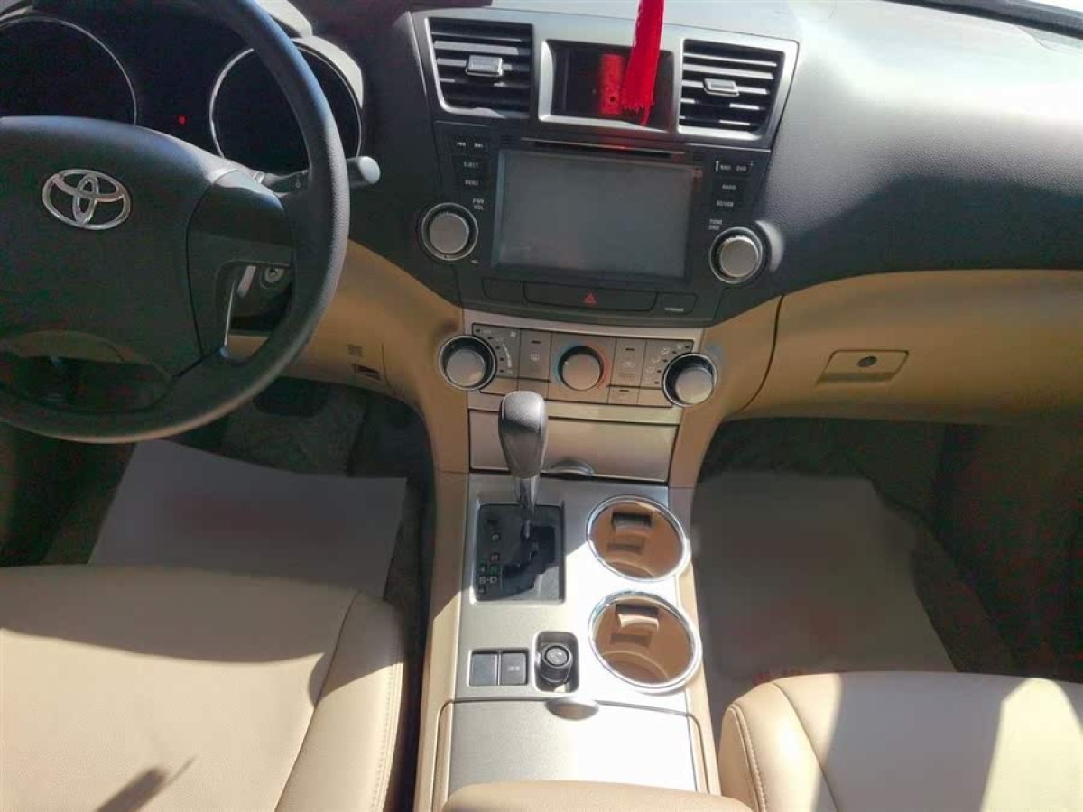 豐田 漢蘭達(dá)  2012款 2.7L 兩驅(qū)5座精英版圖片