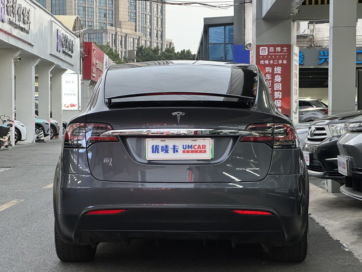 特斯拉 Model X  2020款 長(zhǎng)續(xù)航升級(jí)版圖片