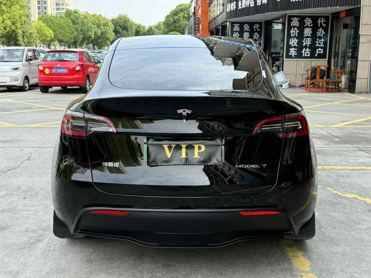 特斯拉 Model S  2023款 三電機(jī)全輪驅(qū)動 Plaid版圖片