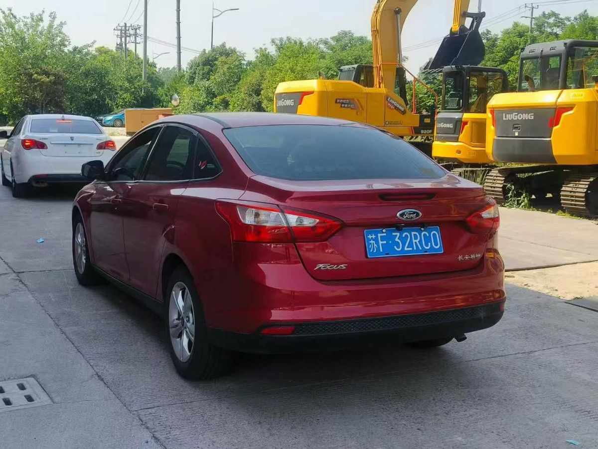 福特 ?？怂? 2015款 2.0T ST 標(biāo)準(zhǔn)版圖片