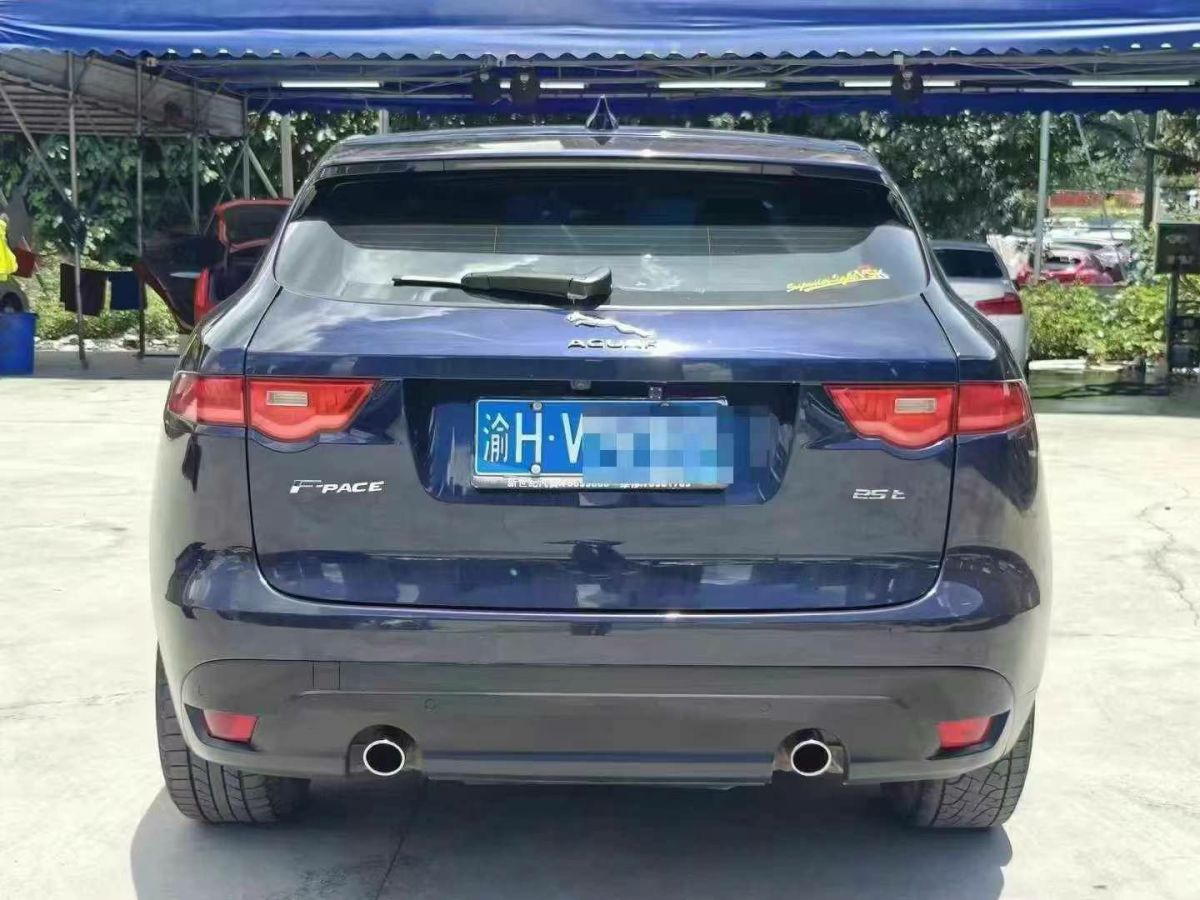 捷豹 F-PACE  2016款 2.0T 兩驅(qū)都市尊享版圖片