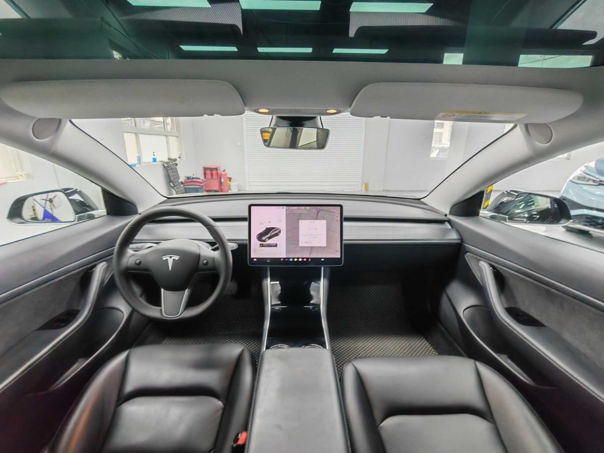 特斯拉 Model 3  2019款 標(biāo)準(zhǔn)續(xù)航后驅(qū)升級版圖片