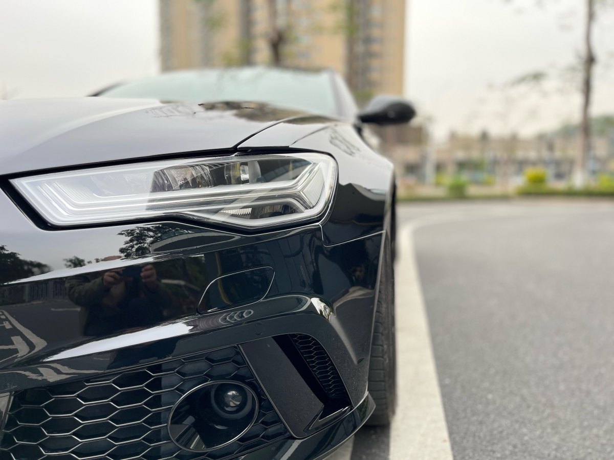 奧迪 奧迪RS 6  2018款 RS 6 4.0T Avant尊享運動限量版圖片