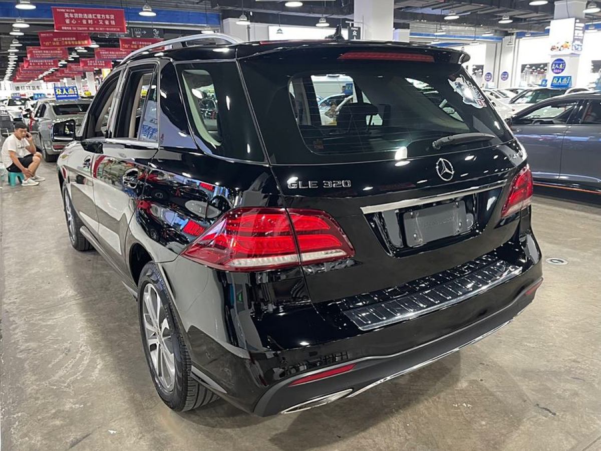 奔馳 奔馳GLE  2016款 GLE 320 4MATIC 動(dòng)感型圖片