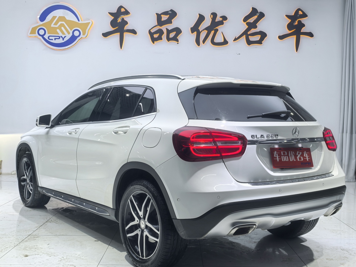 奔馳 奔馳GLA  2015款 GLA 220 4MATIC 時尚型圖片