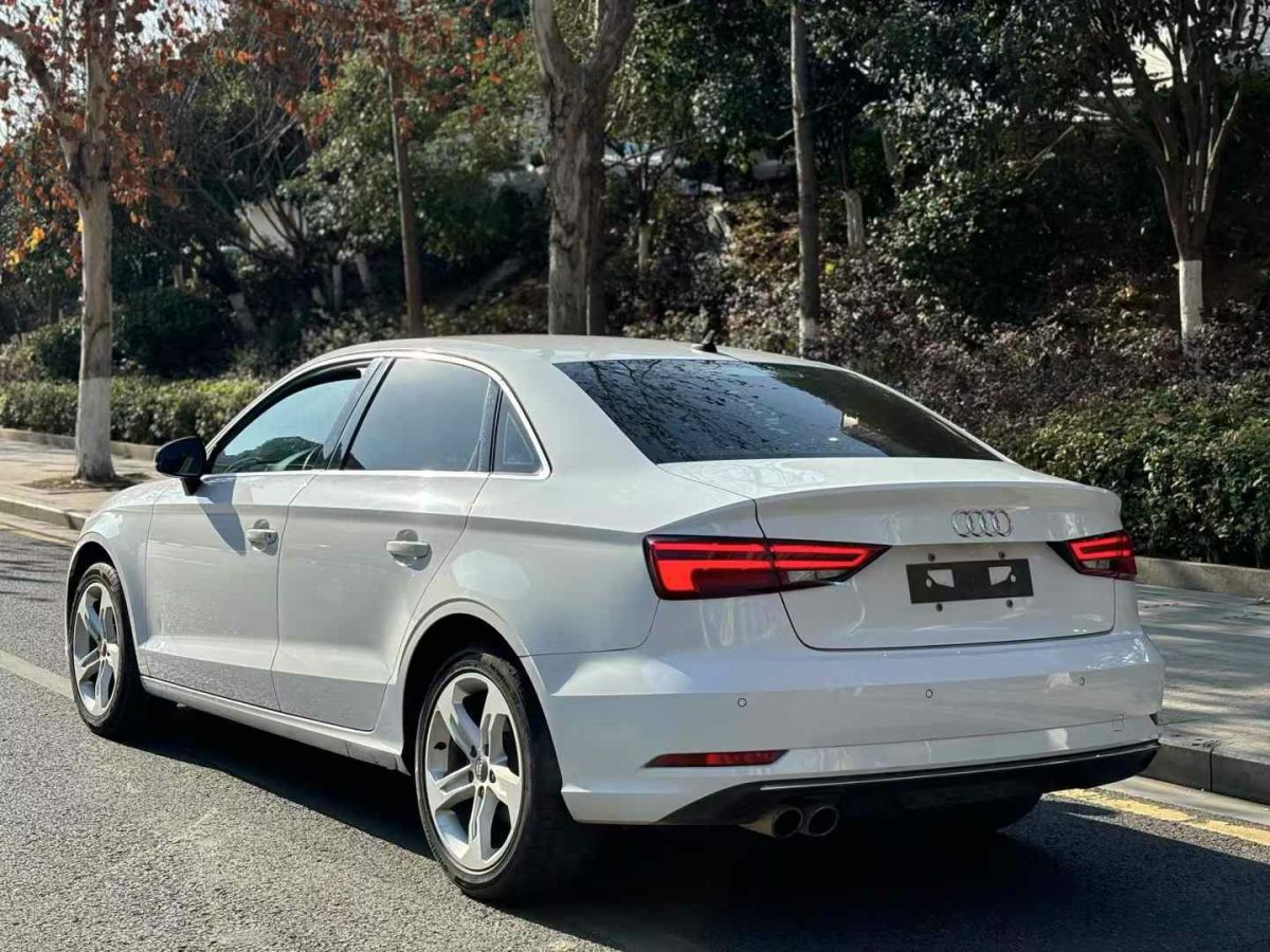 奧迪 奧迪A3  2019款 A3 35TFSI Limousine時(shí)尚型圖片