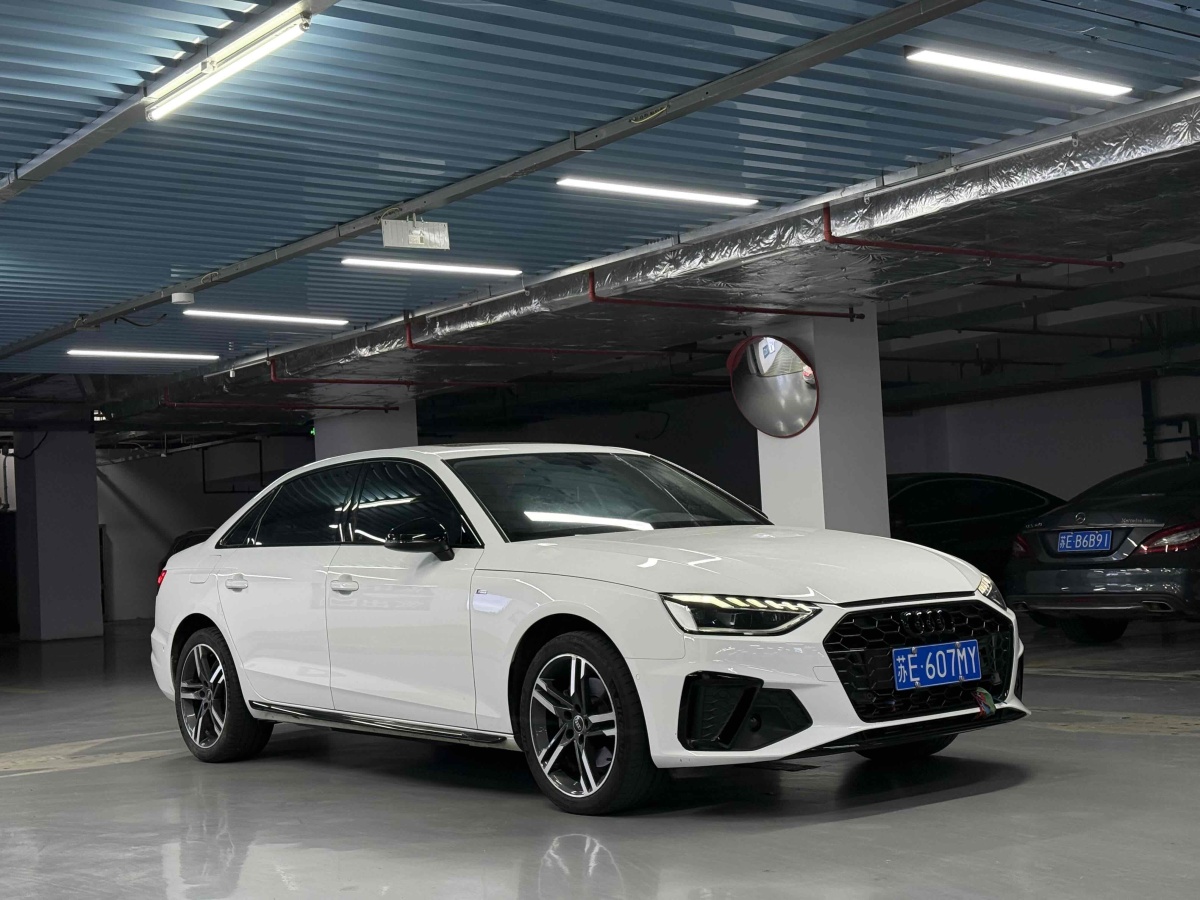 2022年3月奧迪 奧迪A4L  2022款 40 TFSI 豪華動感型