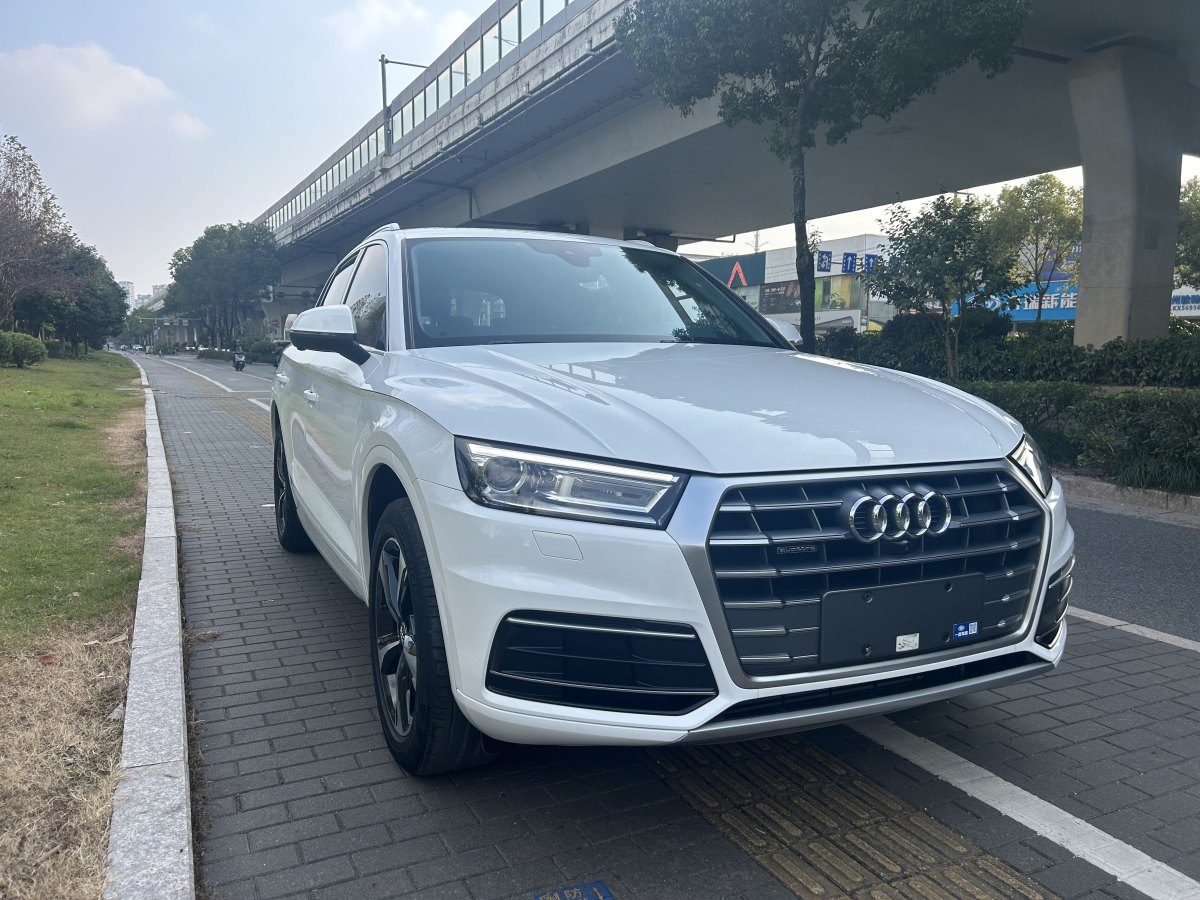 奧迪 奧迪Q5L  2020款 改款 40 TFSI 榮享進(jìn)取型圖片