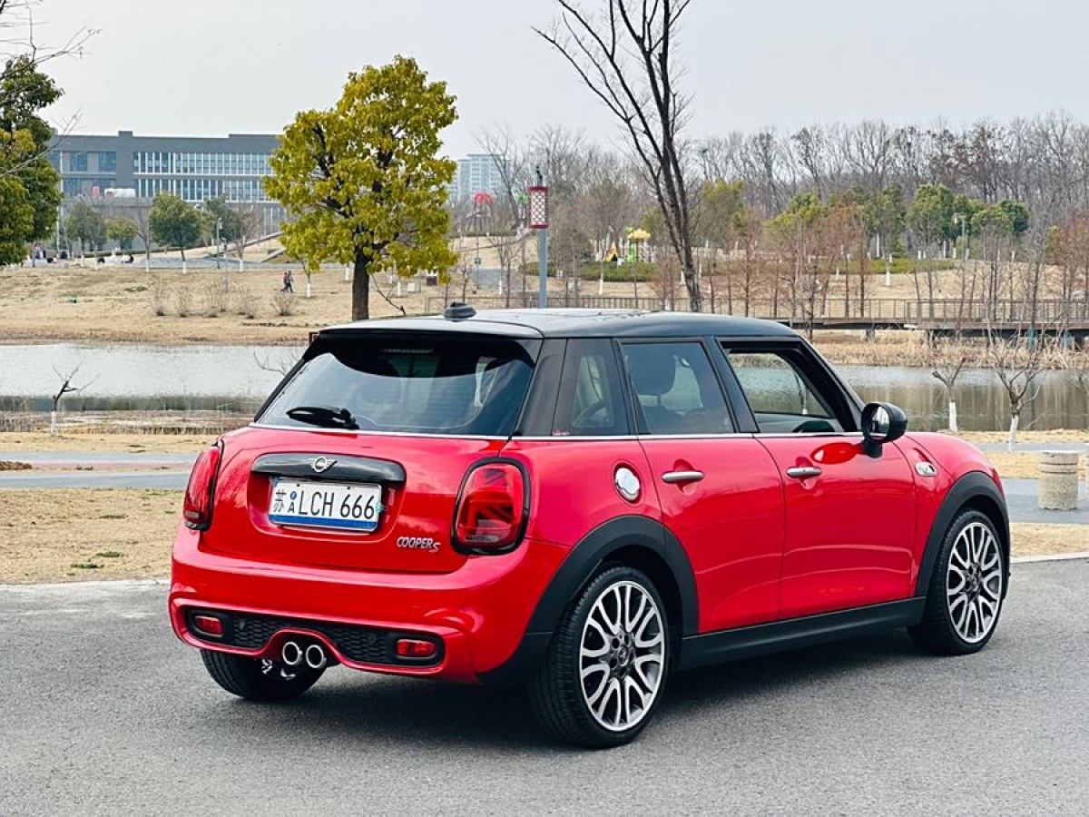 MINI MINI  2019款 2.0T COOPER S 藝術(shù)家 五門(mén)版圖片