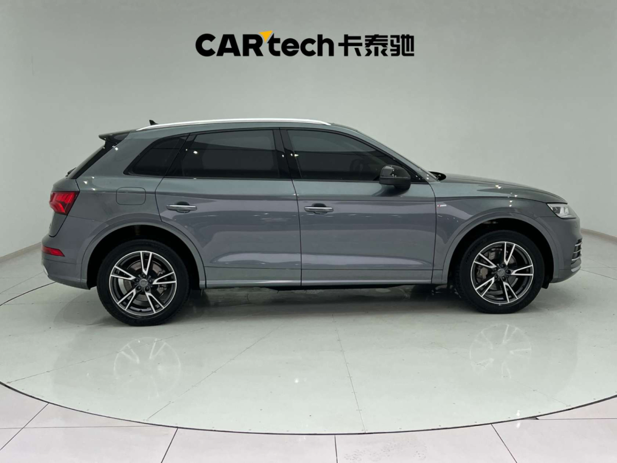 奧迪 奧迪Q5L  2020款 40 TFSI 榮享時(shí)尚型圖片