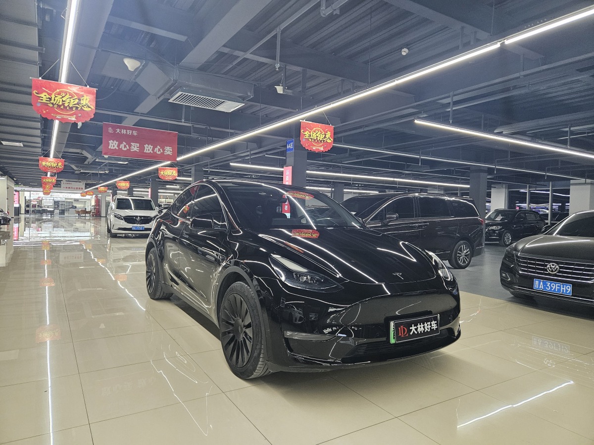 特斯拉 Model 3  2023款 長(zhǎng)續(xù)航煥新版 雙電機(jī)全輪驅(qū)動(dòng)圖片