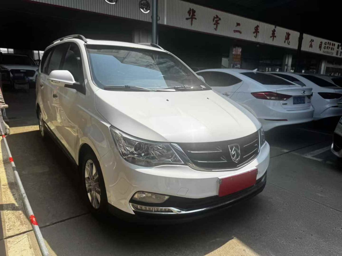 寶駿 730  2017款 1.5T 手動時尚型 7座圖片