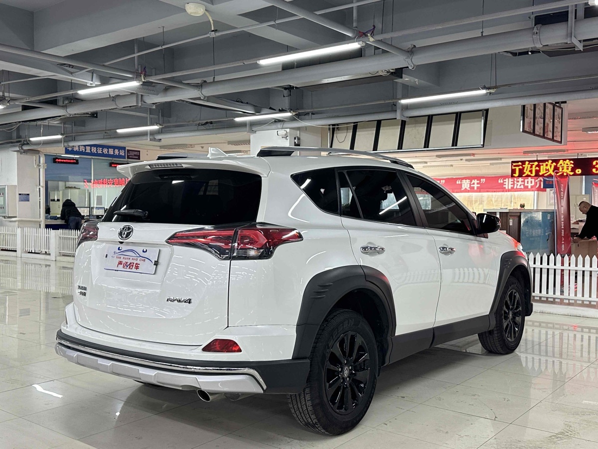 2019年3月豐田 RAV4  2018款 榮放 2.0L CVT兩驅(qū)風尚X版