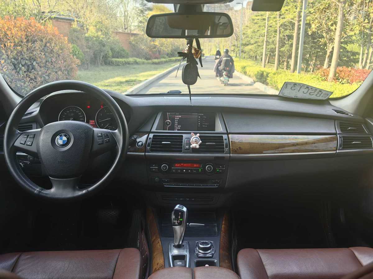 2012年6月宝马 宝马X5  2011款 xDrive35i 领先型