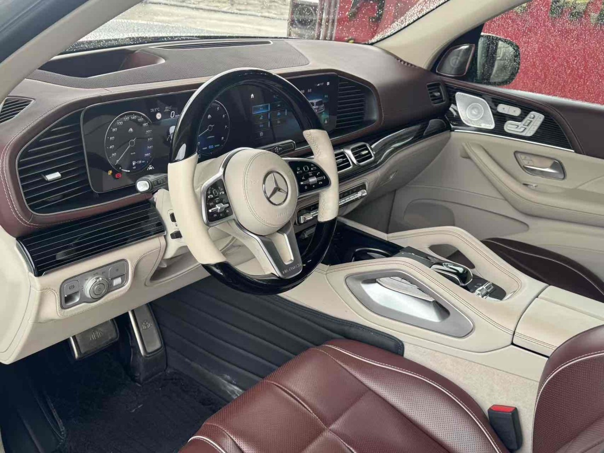 奔馳 邁巴赫GLS  2022款 GLS 600 4MATIC 禮尚版圖片