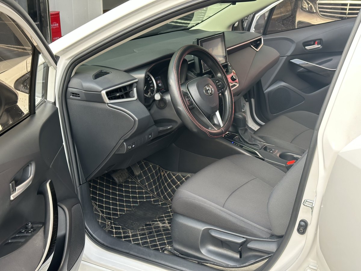丰田 卡罗拉  2017款 改款双擎 1.8L E-CVT先锋版图片