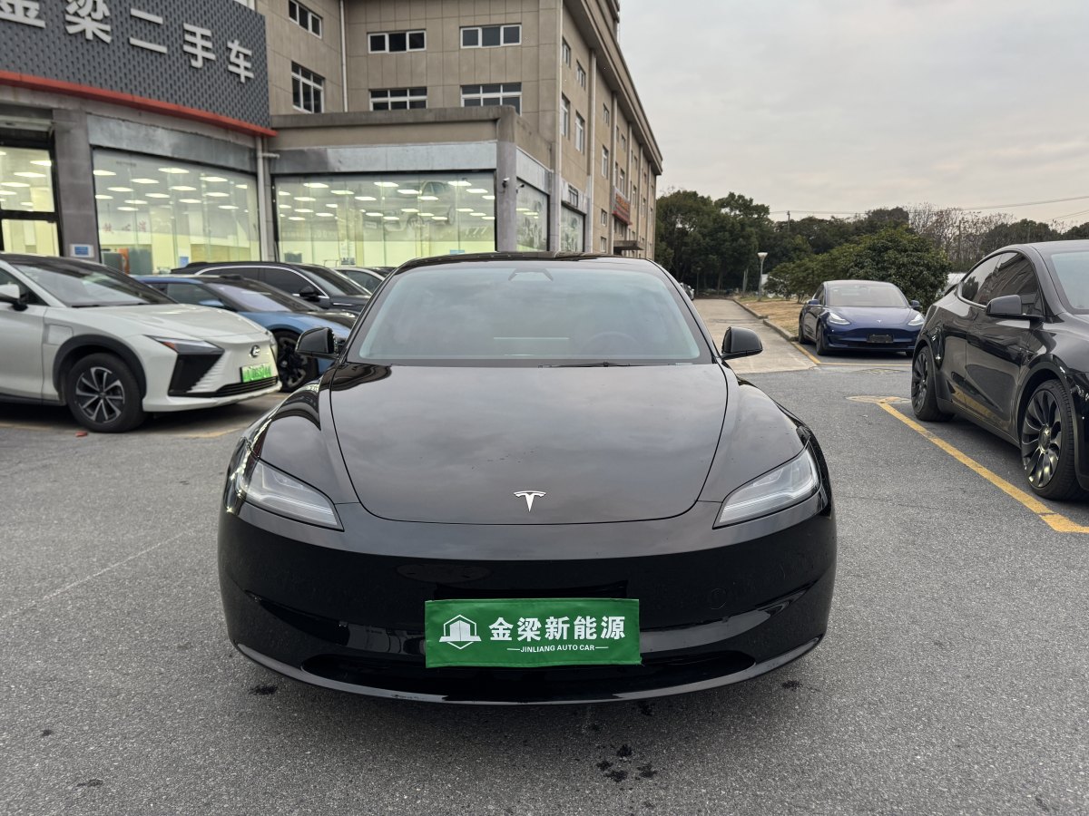 特斯拉 Model 3  2023款 煥新版 后輪驅(qū)動(dòng)圖片