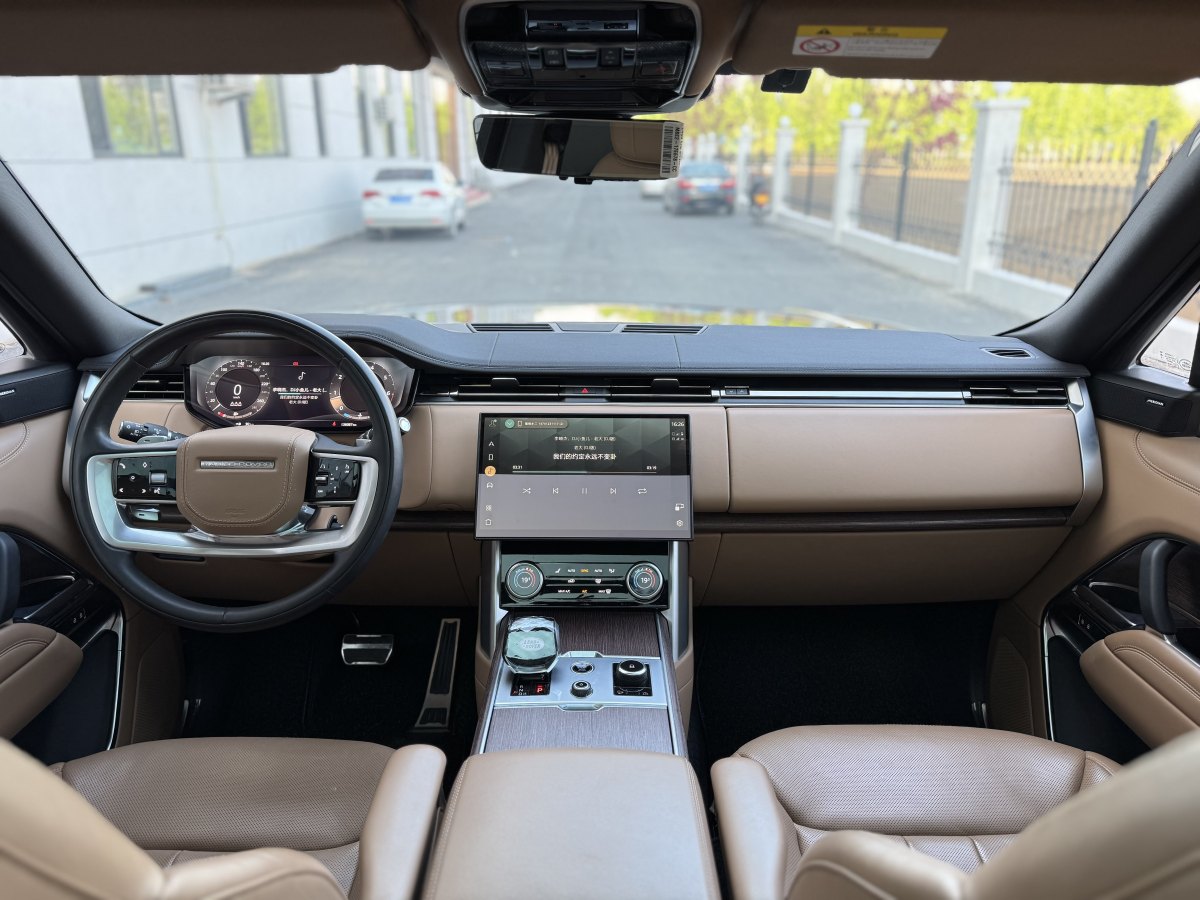 路虎 攬勝  2023款 3.0 L6 360PS 盛世版圖片