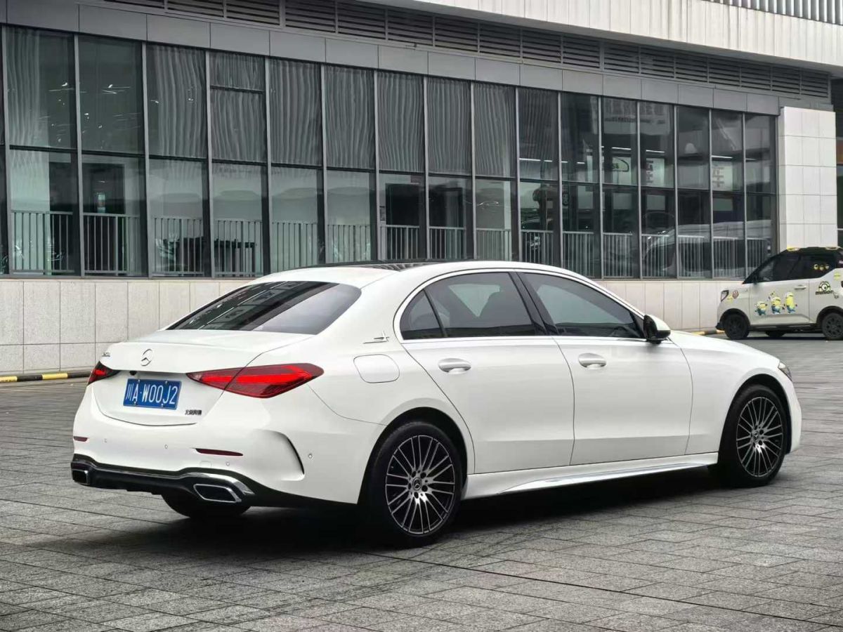 奔馳 奔馳C級(jí)  2024款 C 260 L 4MATIC 運(yùn)動(dòng)版圖片
