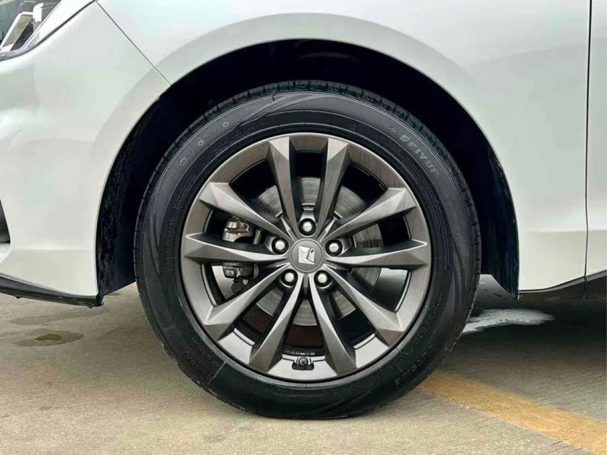 寶駿 RC-6  2019款 1.5T CVT 24小時(shí)在線豪華型圖片