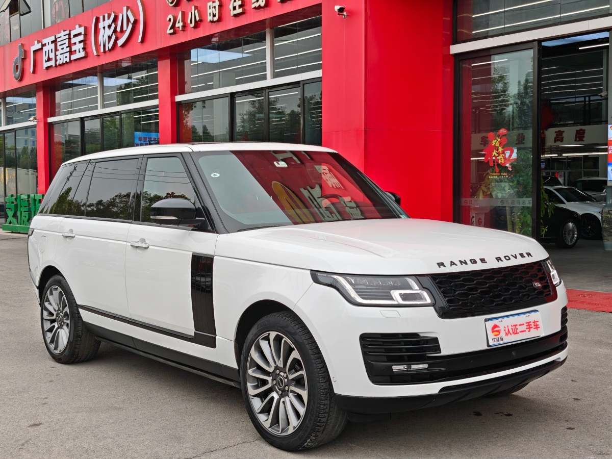 路虎 攬勝  2017款 3.0 V6 SC Vogue 加長(zhǎng)版圖片
