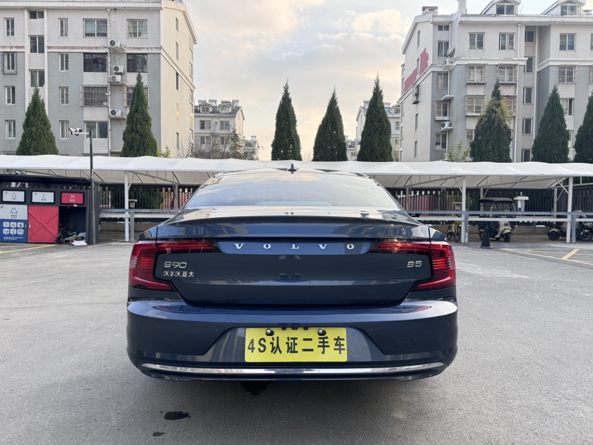 沃爾沃 S90  2022款 B5 智逸豪華版圖片