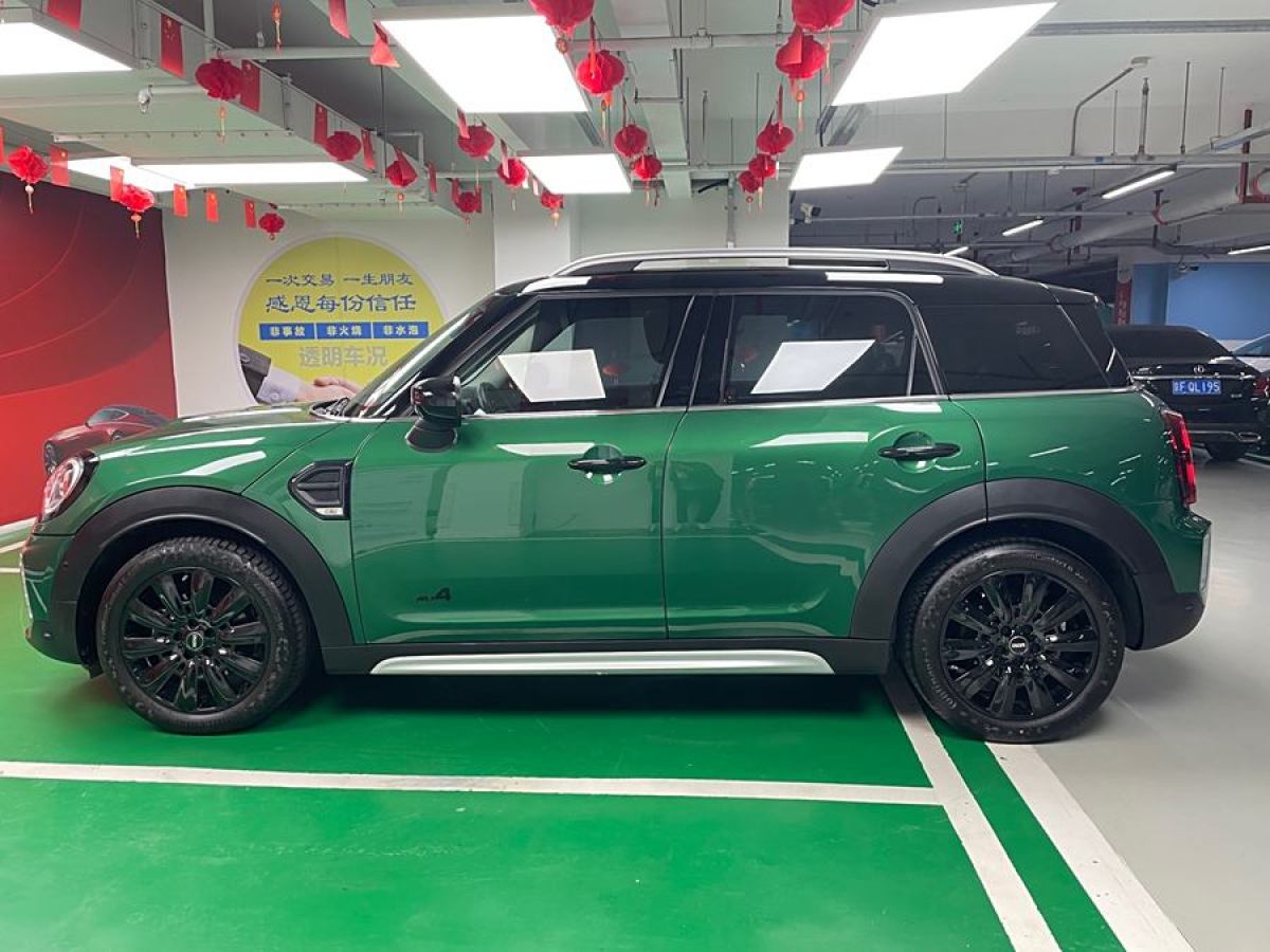 2023年2月MINI COUNTRYMAN  2023款 1.5T COOPER ALL4 鑒賞家