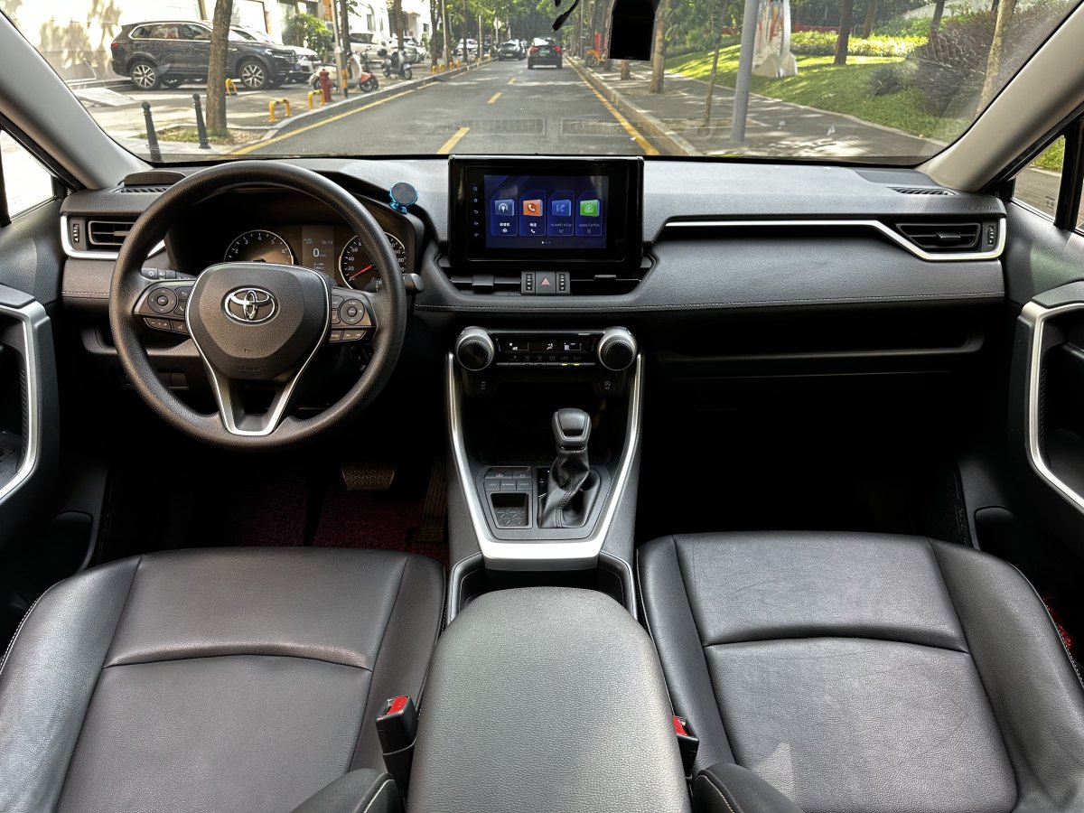 豐田 RAV4  2018款 榮放 2.0L CVT兩驅(qū)都市版圖片