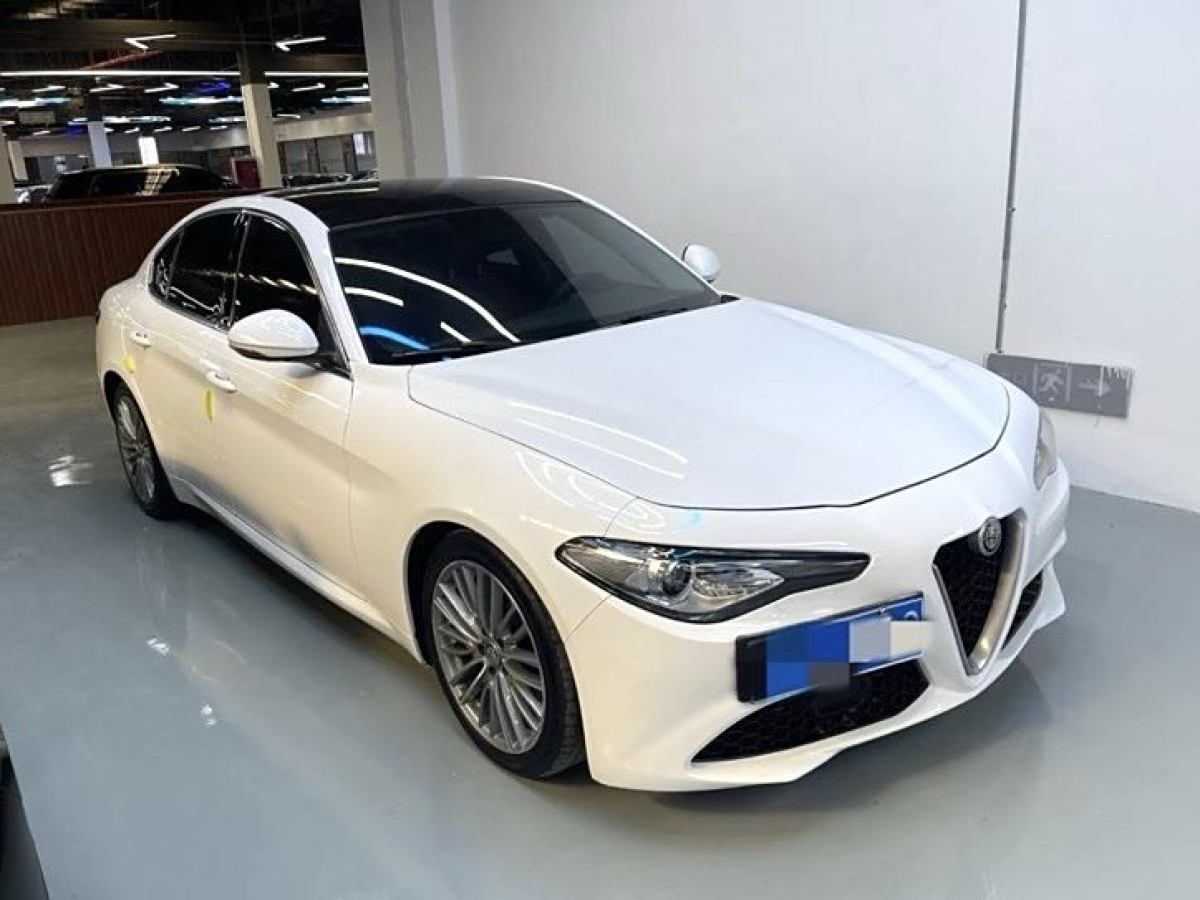 阿爾法·羅密歐 Giulia  2017款 2.0T 280HP 豪華版圖片