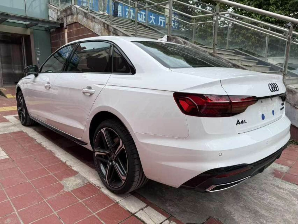 奧迪 奧迪A4L  2024款 40 TFSI 豪華動感型圖片