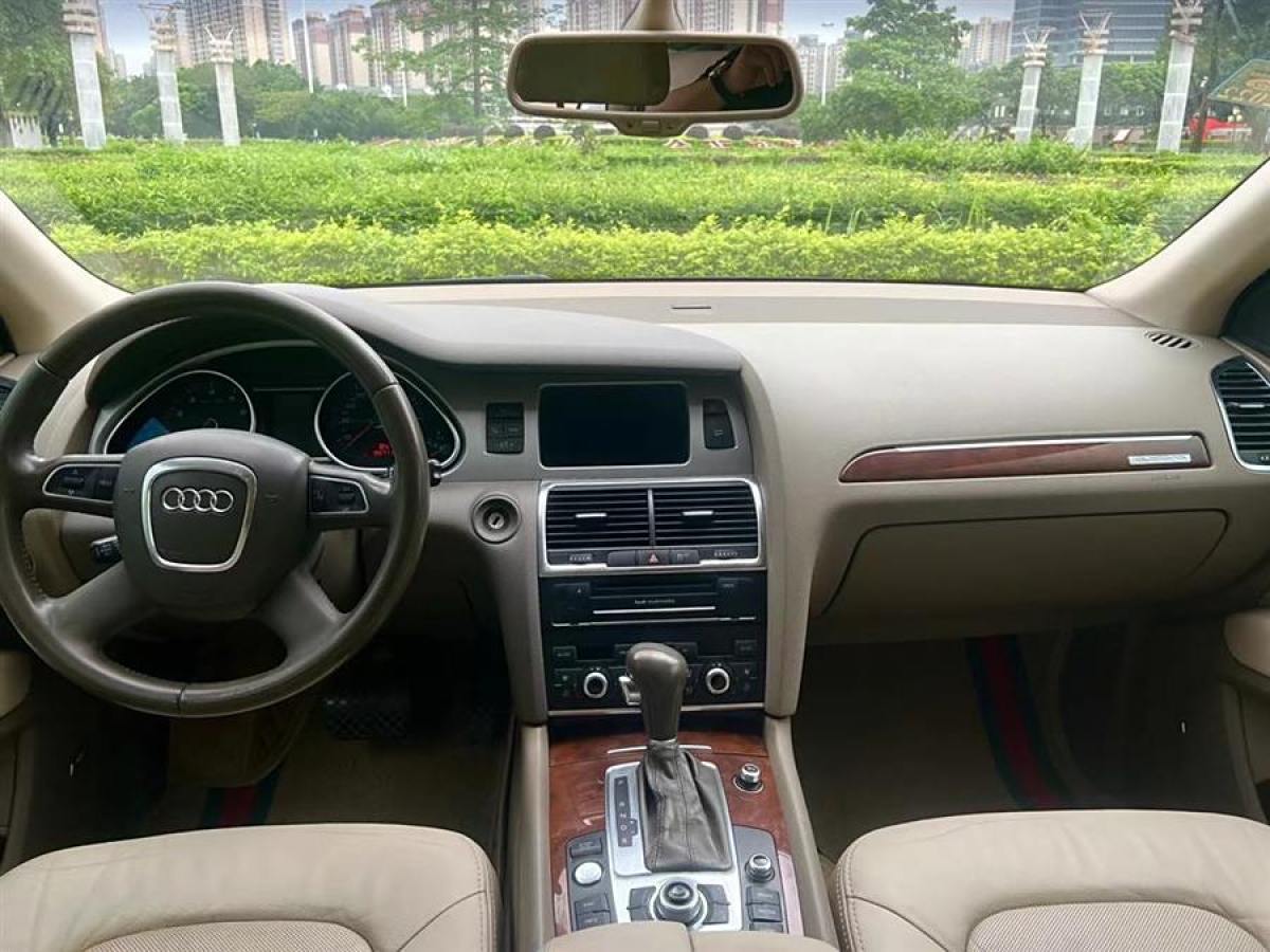 奧迪 奧迪Q7  2011款 3.0 TFSI 專享型(200kW)圖片