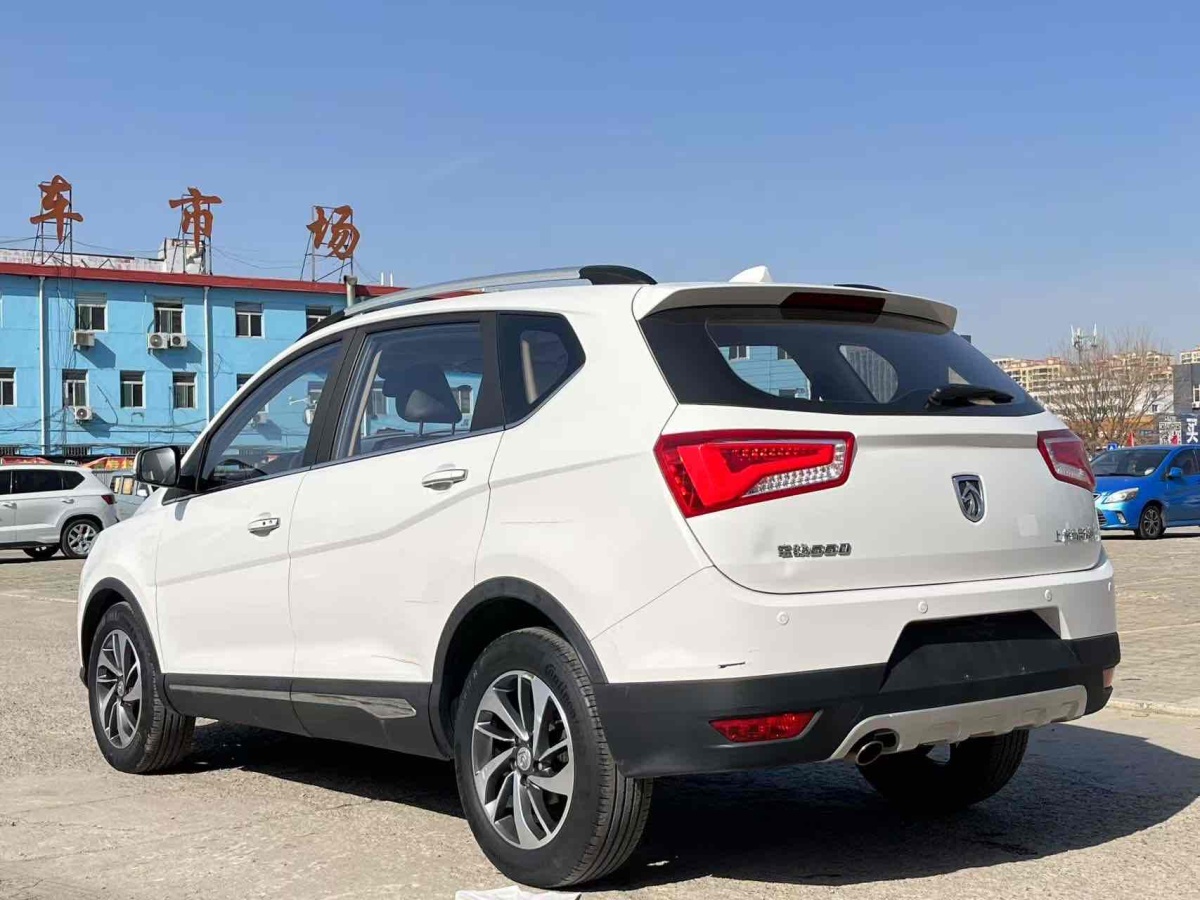 寶駿 560  2015款 1.8L 手動豪華型圖片