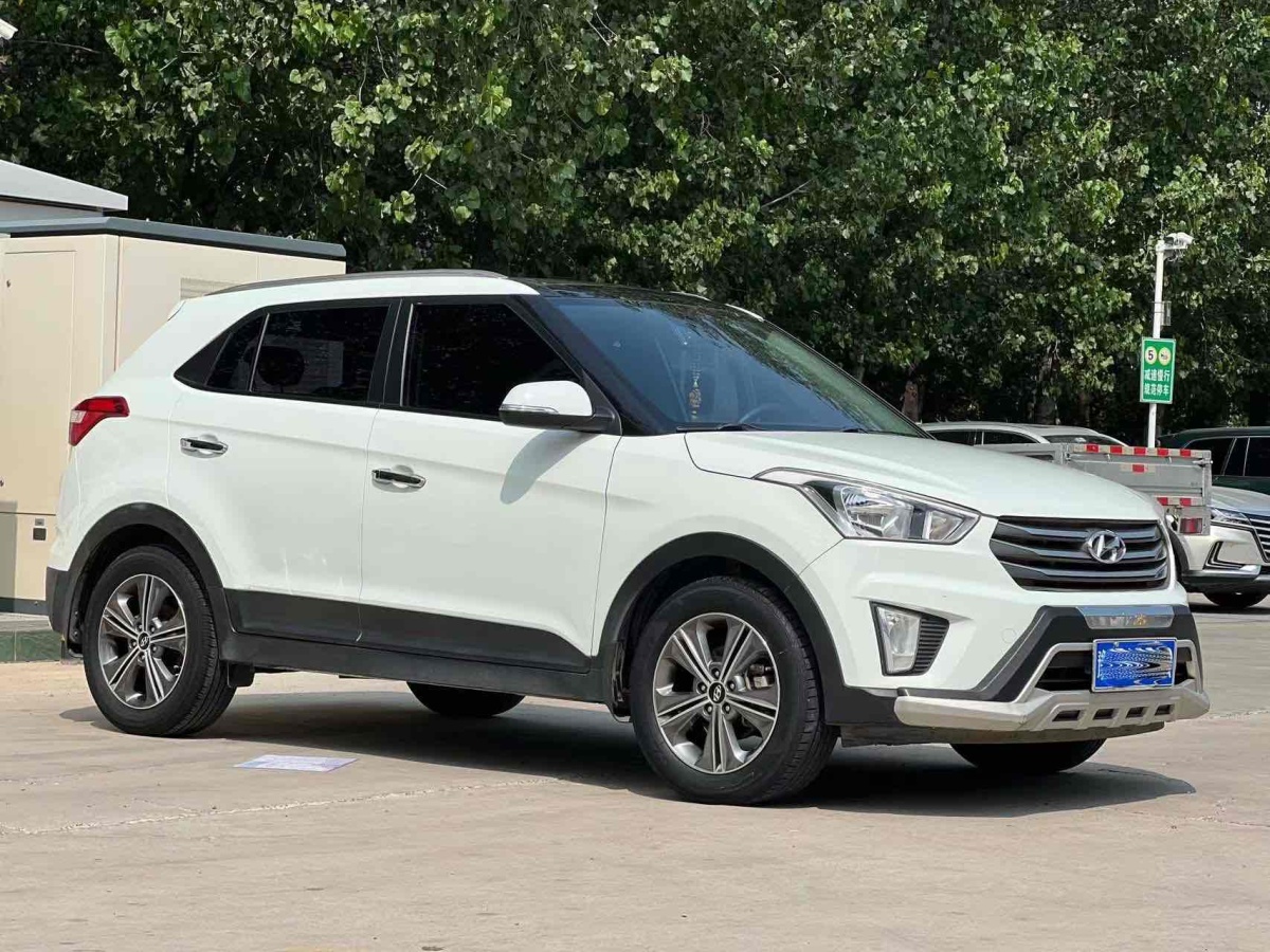 2015年3月现代 ix25  2015款 1.6L 自动两驱智能型GLS