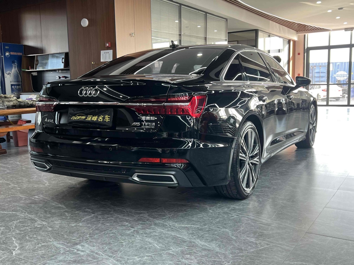 奧迪 奧迪A6L  2022款 45 TFSI 臻選動感型圖片