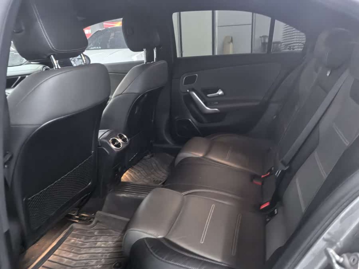 奔馳 奔馳A級AMG  2020款 AMG A 35 4MATIC圖片