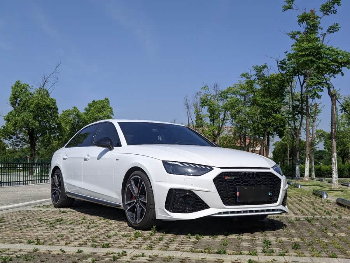 奧迪 奧迪A4L  2024款 45 TFSI quattro 臻選動(dòng)感型圖片