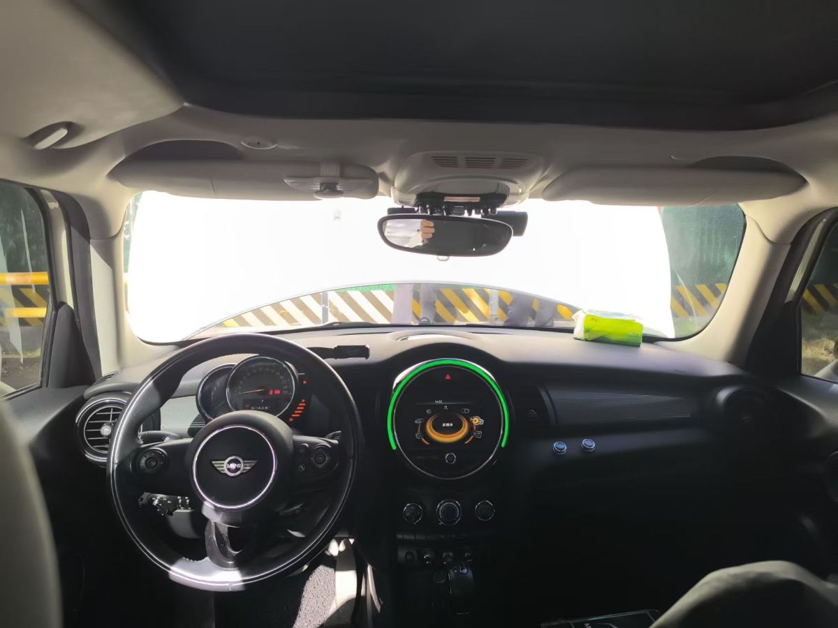 MINI MINI  2015款 1.5T COOPER Fun 五門版圖片