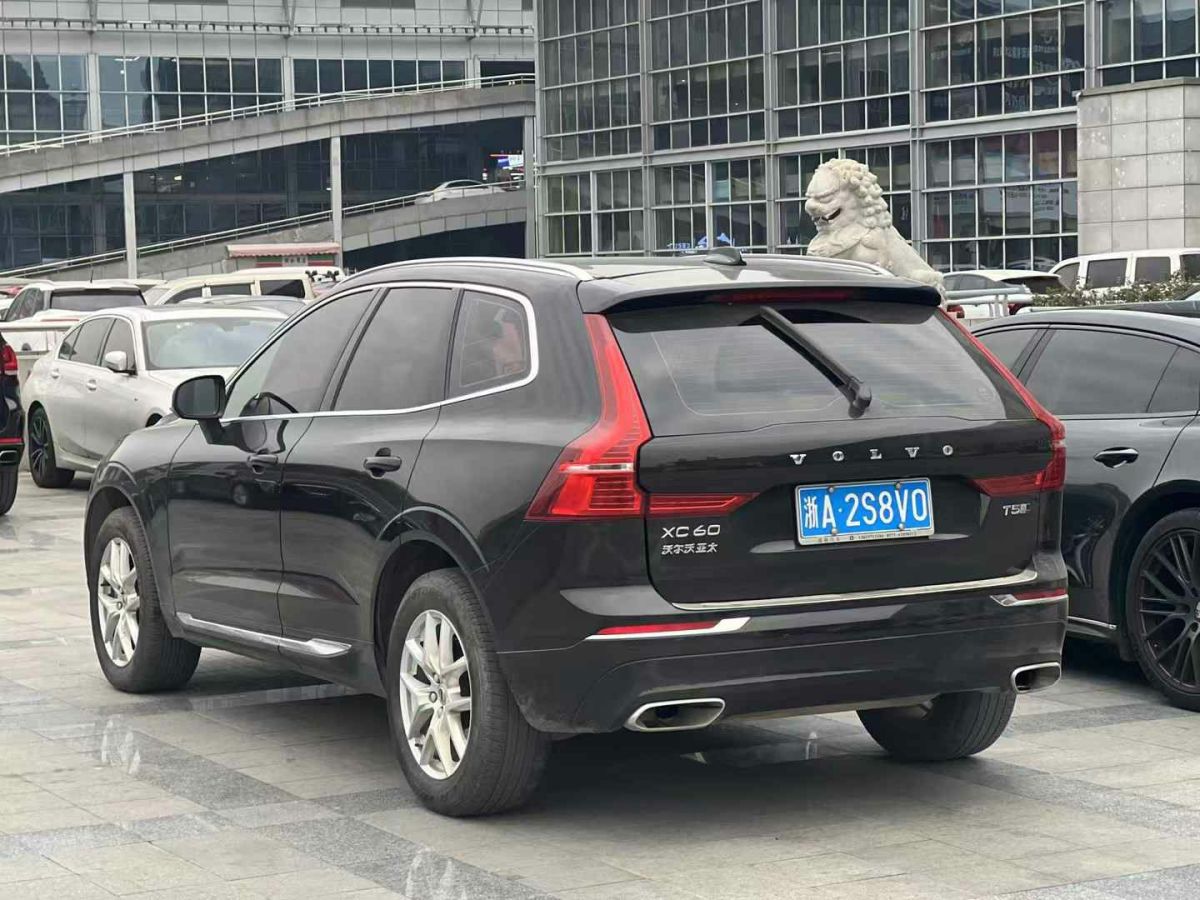 沃爾沃 XC60  2020款 T4 智行豪華版圖片