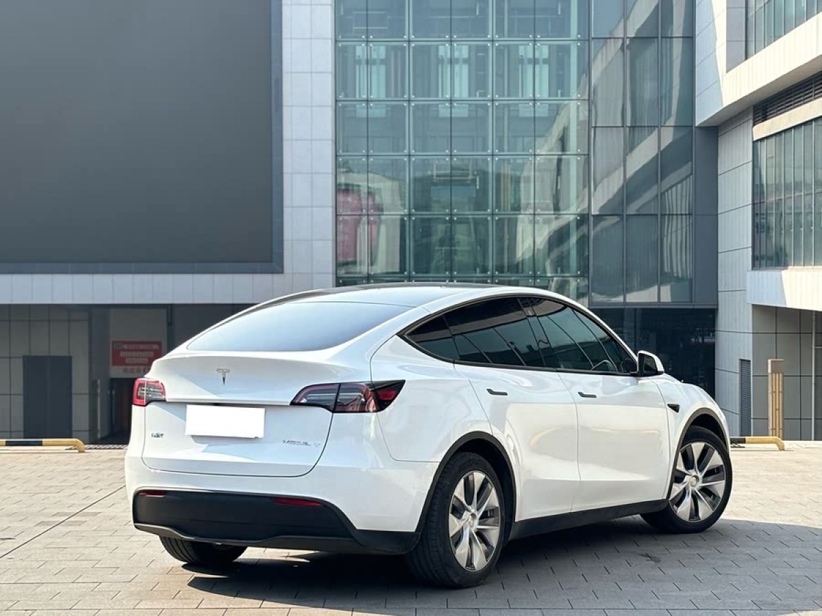 特斯拉 Model Y  2022款 改款 后輪驅(qū)動(dòng)版圖片