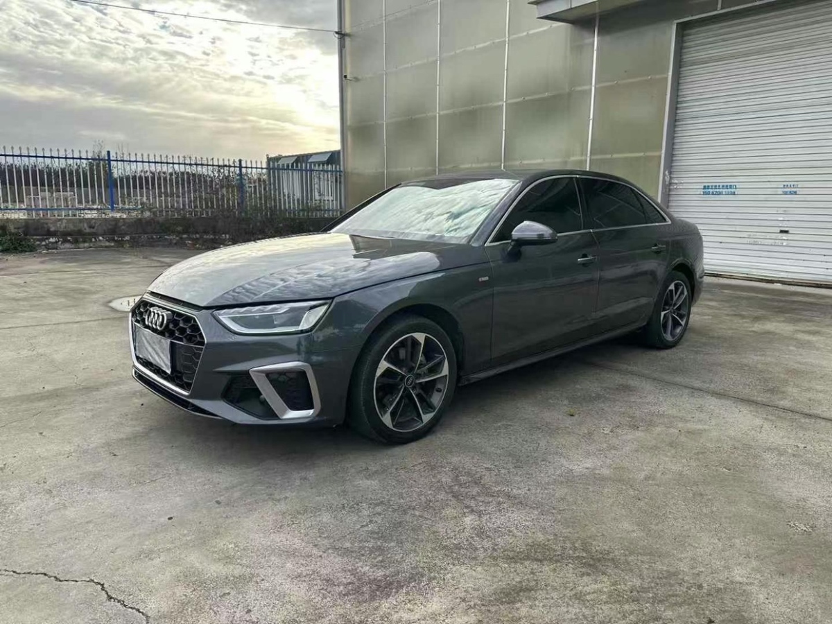 奧迪 奧迪A4L  2023款 40 TFSI 豪華動感型圖片