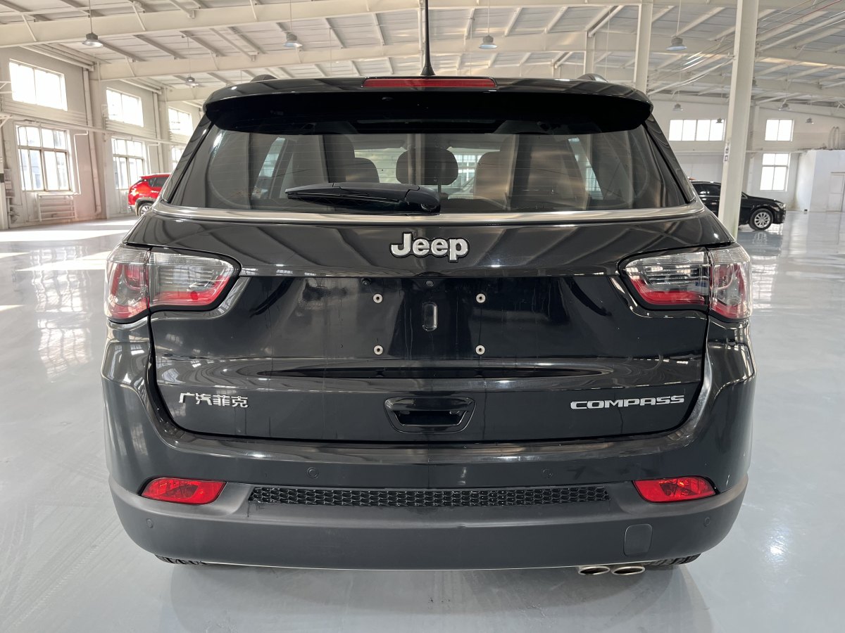 Jeep 指南者  2020款 220T 自動(dòng)精英版圖片