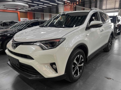 2018年2月 豐田 RAV4 榮放 2.0L CVT兩驅(qū)風尚版圖片